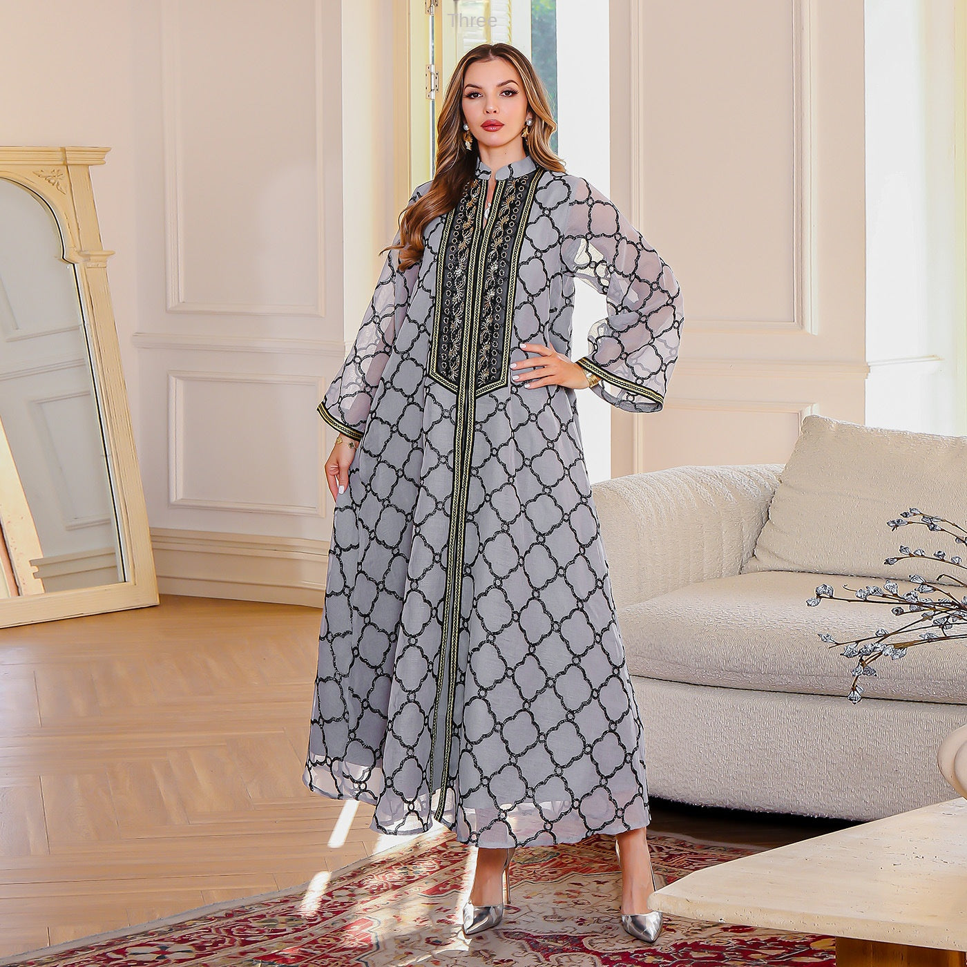 Women's Elegant Dress Middle Eastern Clothing Embroidered Long Robe Muslim Women's Large Robe