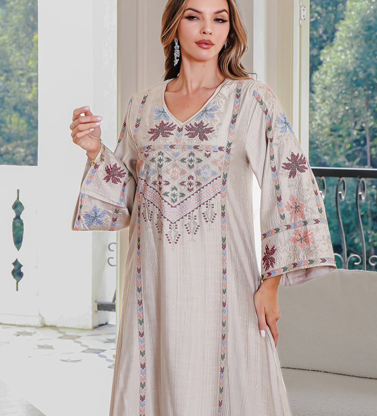 Elegant Muslim Dress Dubai Women's  Embroidered Beaded Long Robe